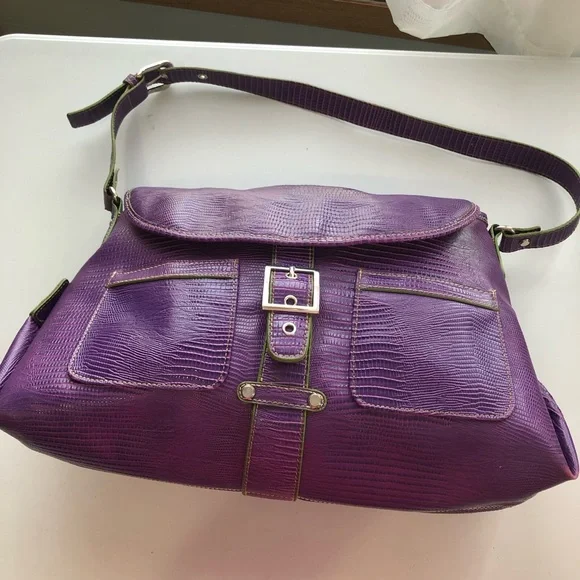 ⬇️ Valerie Stevens Purple Shoulder Bag with Sturdy Handles and Smooth Finish - Picture 8 of 17